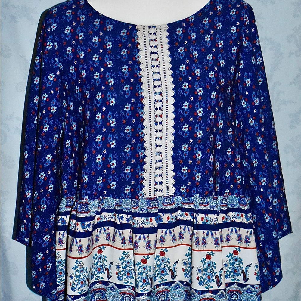 Floral Blouse w/ White Lace